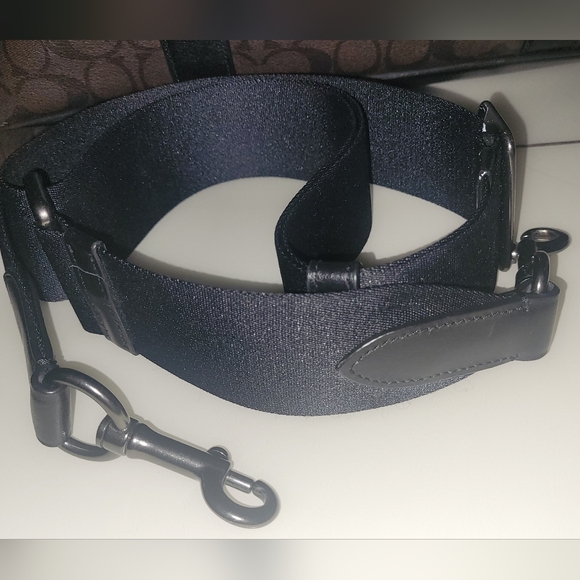 ⛔️SOLD!⛔️COACH Unisex Voyager Bag In Signature Canvas Duffle Bag VG Pre-loved - Picture 12 of 16